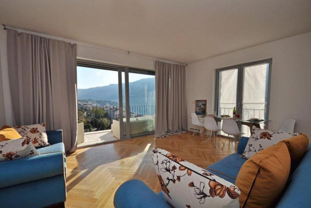 Ds Apartment Dobrota Bagian luar foto