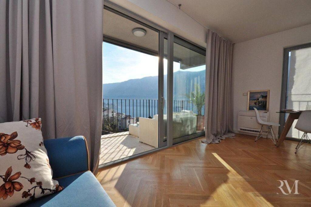 Ds Apartment Dobrota Bagian luar foto