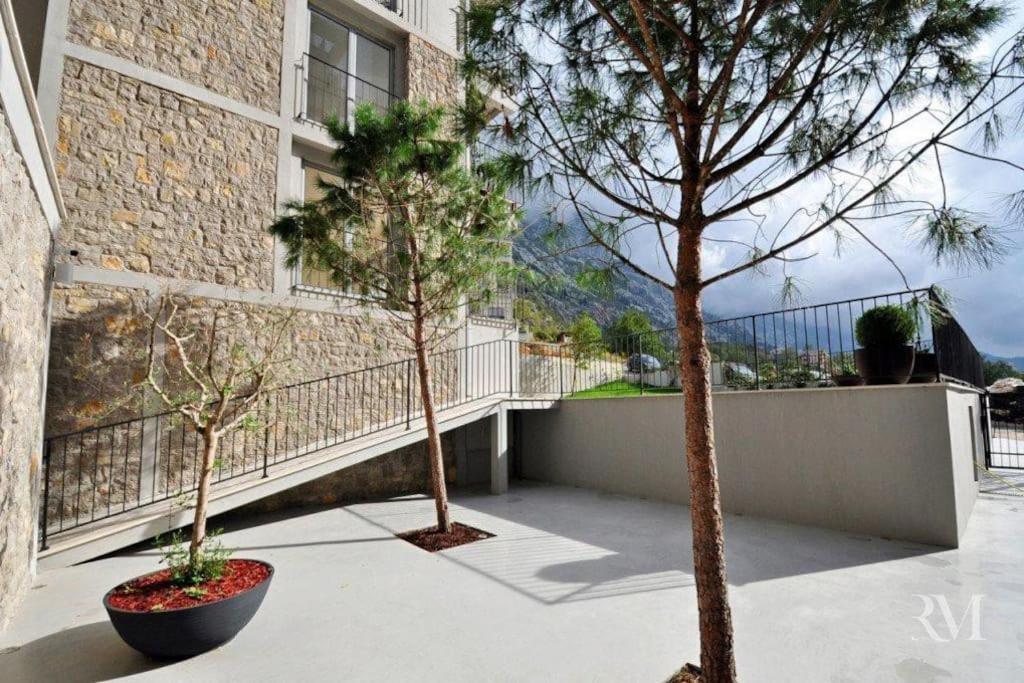 Ds Apartment Dobrota Bagian luar foto